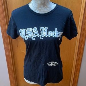 NWOT women’s USA Hockey graphic tee. Size L